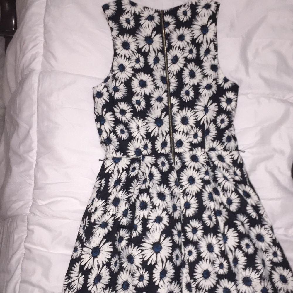 Floral dress - Picture 2 of 2